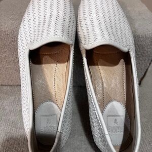Frye  ladies size 7M white loafer